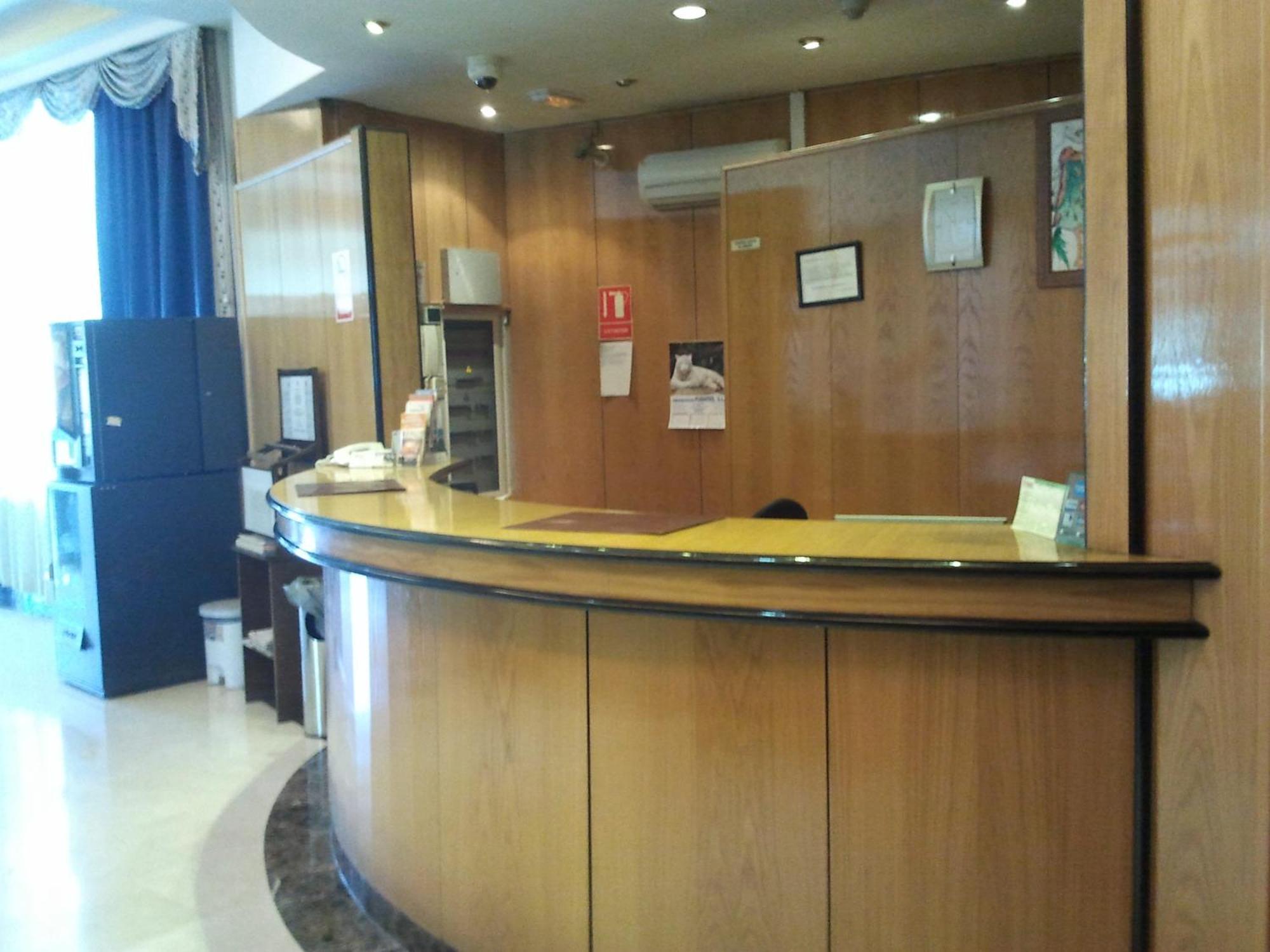 Hotel Ciudad De Fuenlabrada Extérieur photo